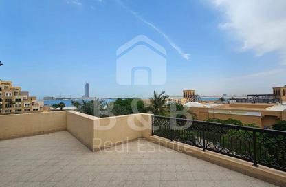 شقة - غرفة نوم - 2 حمامات للايجار في ياقوت - باب البحر - جزيرة المرجان - رأس الخيمة