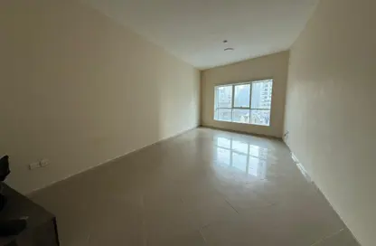 شقة - غرفة نوم - 2 حمامات للبيع في القصباء - الشارقة