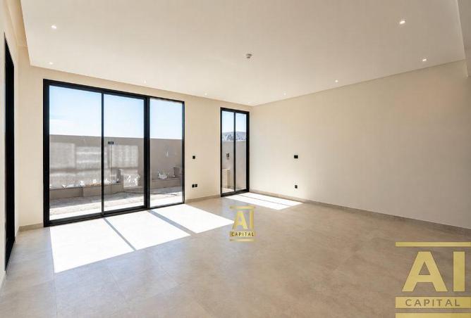 127010155 - Property Main Image
