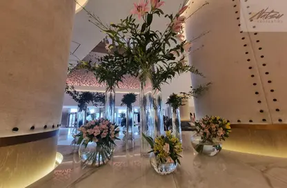 Retail - Studio - 2 Bathrooms for rent in Jumeirah Lake Towers - Dubai