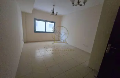 Apartment - 2 Bedrooms - 2 Bathrooms for rent in Al Qulaya'ah - Al Sharq - Sharjah