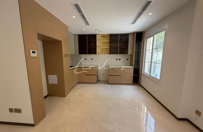 Townhouse - 2 - 3 for rent in Springs 8 - The Springs - Dubai