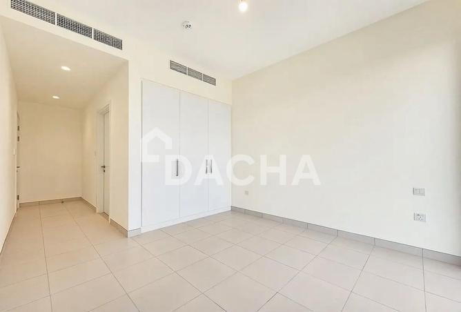 82376100 - Property Image 3