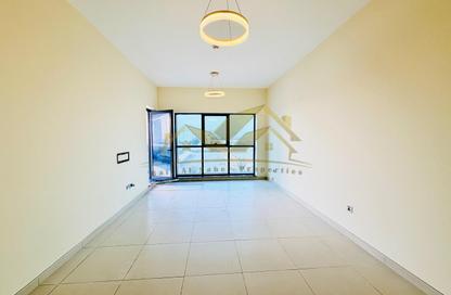 Apartment - 1 Bedroom - 2 Bathrooms for rent in Jumeirah Garden City - Al Satwa - Dubai
