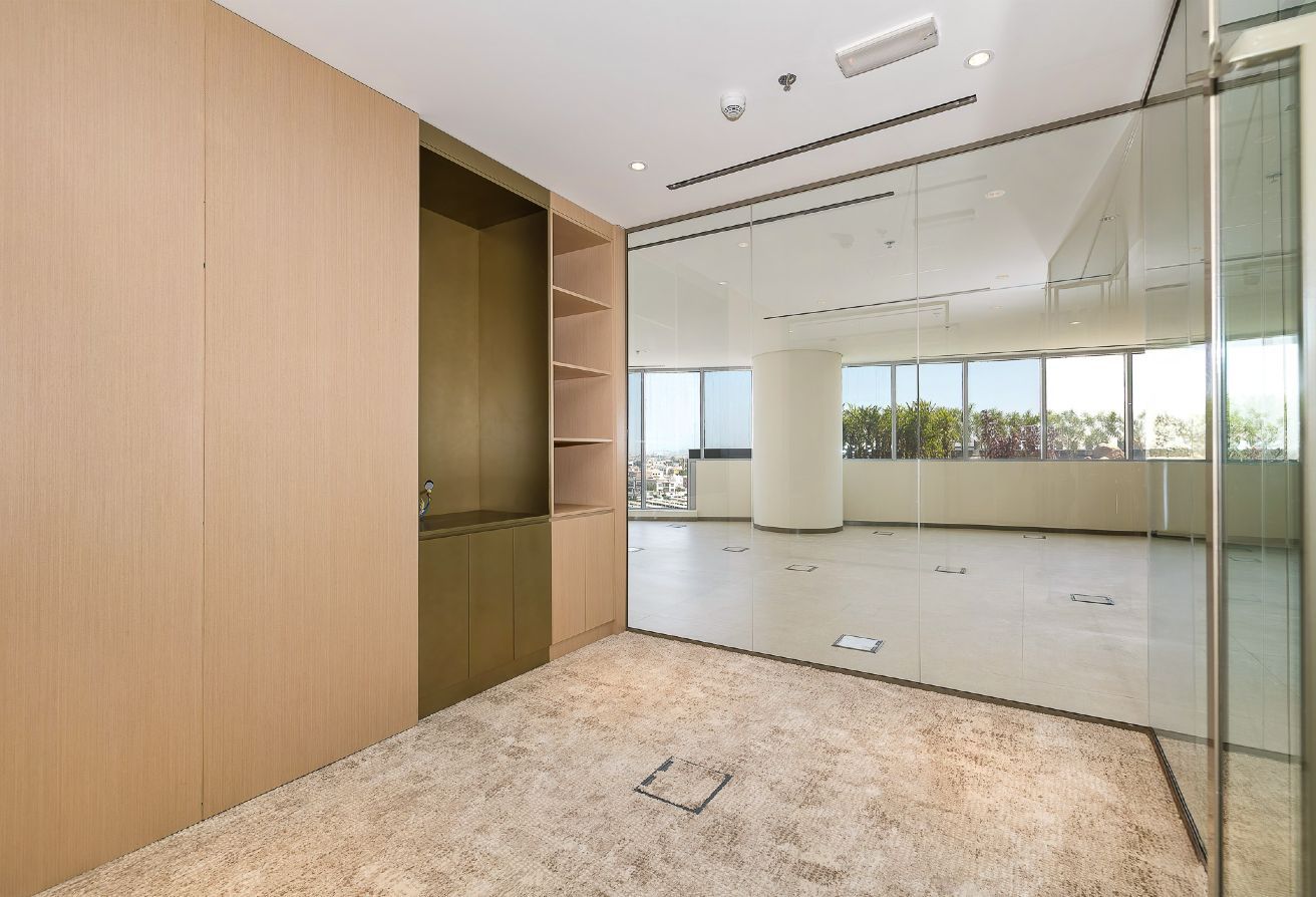 Studio office space in I Rise Tower, Barsha Heights (Tecom): 8