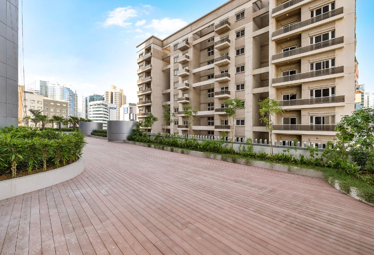 Studio office space in I Rise Tower, Barsha Heights (Tecom): 27