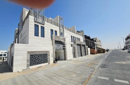 Villa - 5 - 5 for rent in Mohamed Bin Zayed City - Abu Dhabi