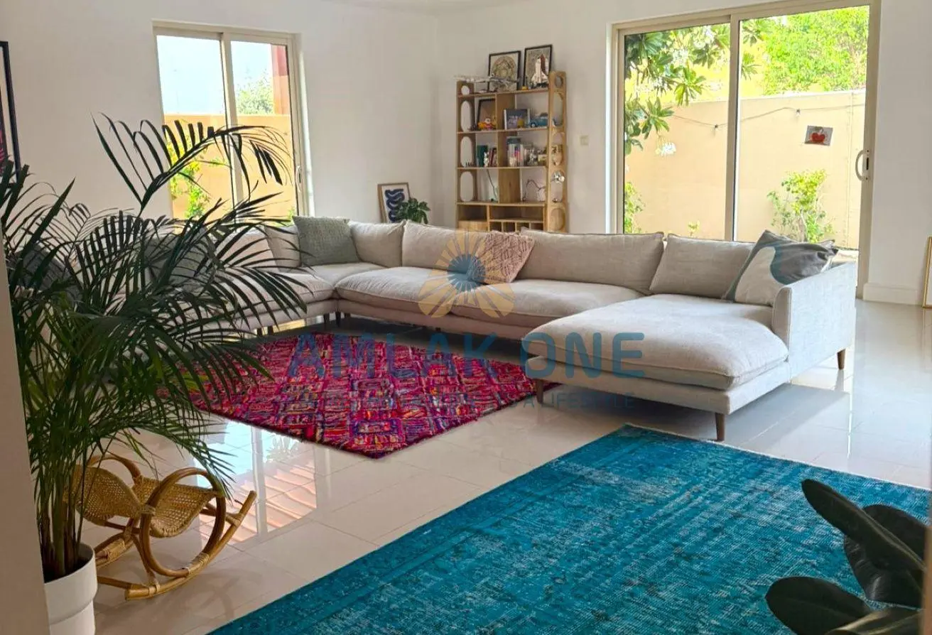 84064600 - Property Main Image