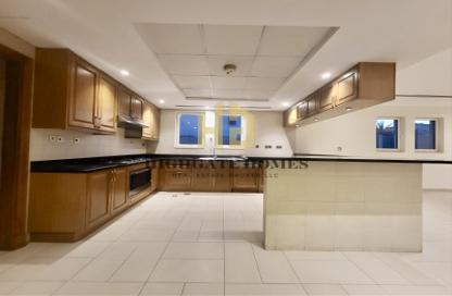 Villa - 4 Bedrooms - 5 Bathrooms for sale in Jumeirah Park - Dubai Villa - 4 Bedrooms - 5 Bathrooms for sale in Jumeirah Park - Dubai