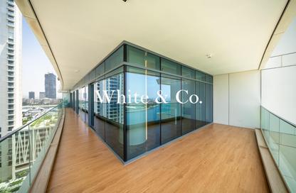 Apartment - 3 Bedrooms - 3 Bathrooms for sale in Beach Vista Tower 2 - Beach Vista - EMAAR Beachfront - Dubai Harbour - Dubai