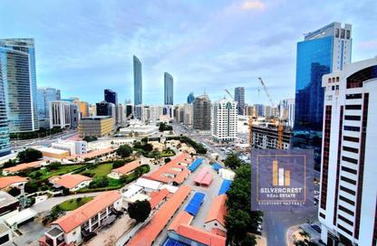 Apartment - 4 - 5 for rent in Baynuna Tower 2 - Corniche Road - Abu Dhabi