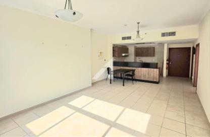 Apartment - 1 - 2 for rent in Burj Al Nujoom - Downtown Dubai - Dubai Apartment - 1 - 2 for rent in Burj Al Nujoom - Downtown Dubai - Dubai