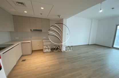 Apartment - 1 - 1 for sale in Waters Edge - Yas Island - Abu Dhabi