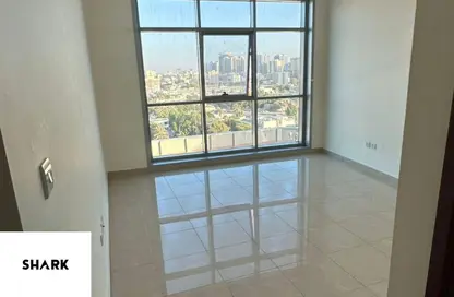 شقة - غرفة نوم - 2 حمامات للبيع في برج الكورنيش - طريق كورنيش عجمان - عجمان