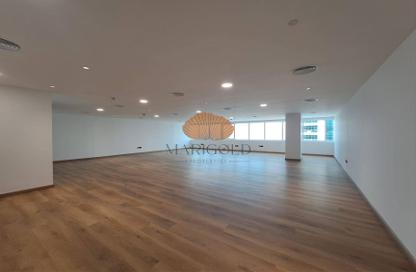 Office Space - Studio - 2 for rent in One Lake Plaza - JLT Cluster T - Jumeirah Lake Towers - Dubai
