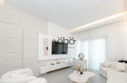 Apartment - 1 Bedroom - 2 Bathrooms for rent in SOL Bay - Business Bay - Dubai