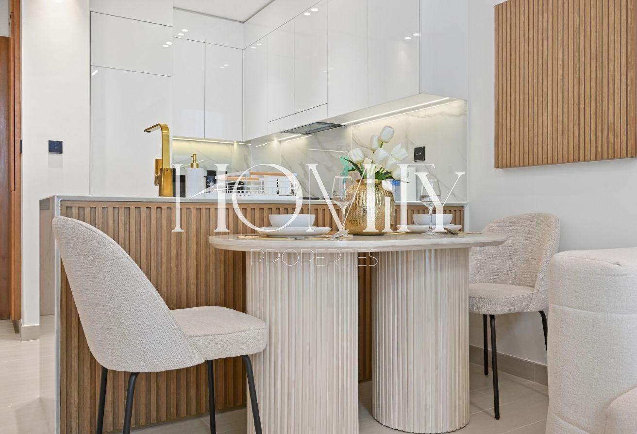 FULLY FURNISHED | PREMIUM QUALITY |BRIGHT & MODERN photo 2
