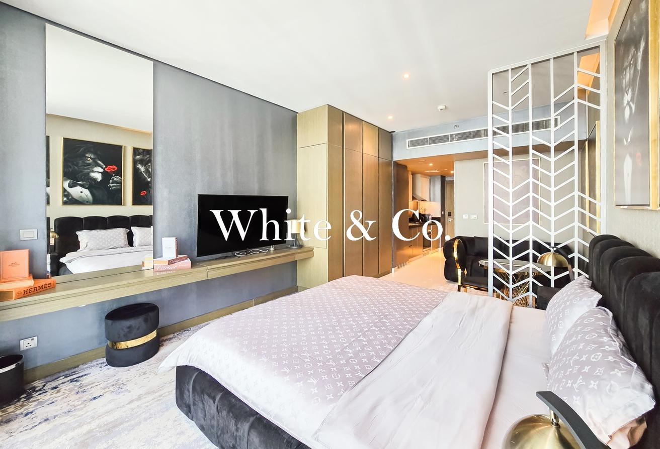 Fully Furnished | Canal Views | Vacant photo 4
