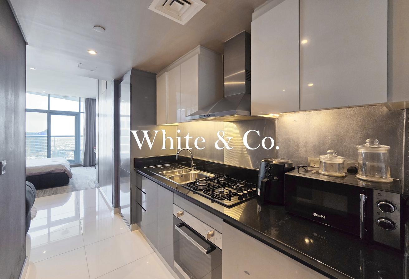 Fully Furnished | Canal Views | Vacant photo 5