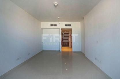 Apartment - Studio - 1 for rent in Julphar Residence - Al Reem Island - Abu Dhabi