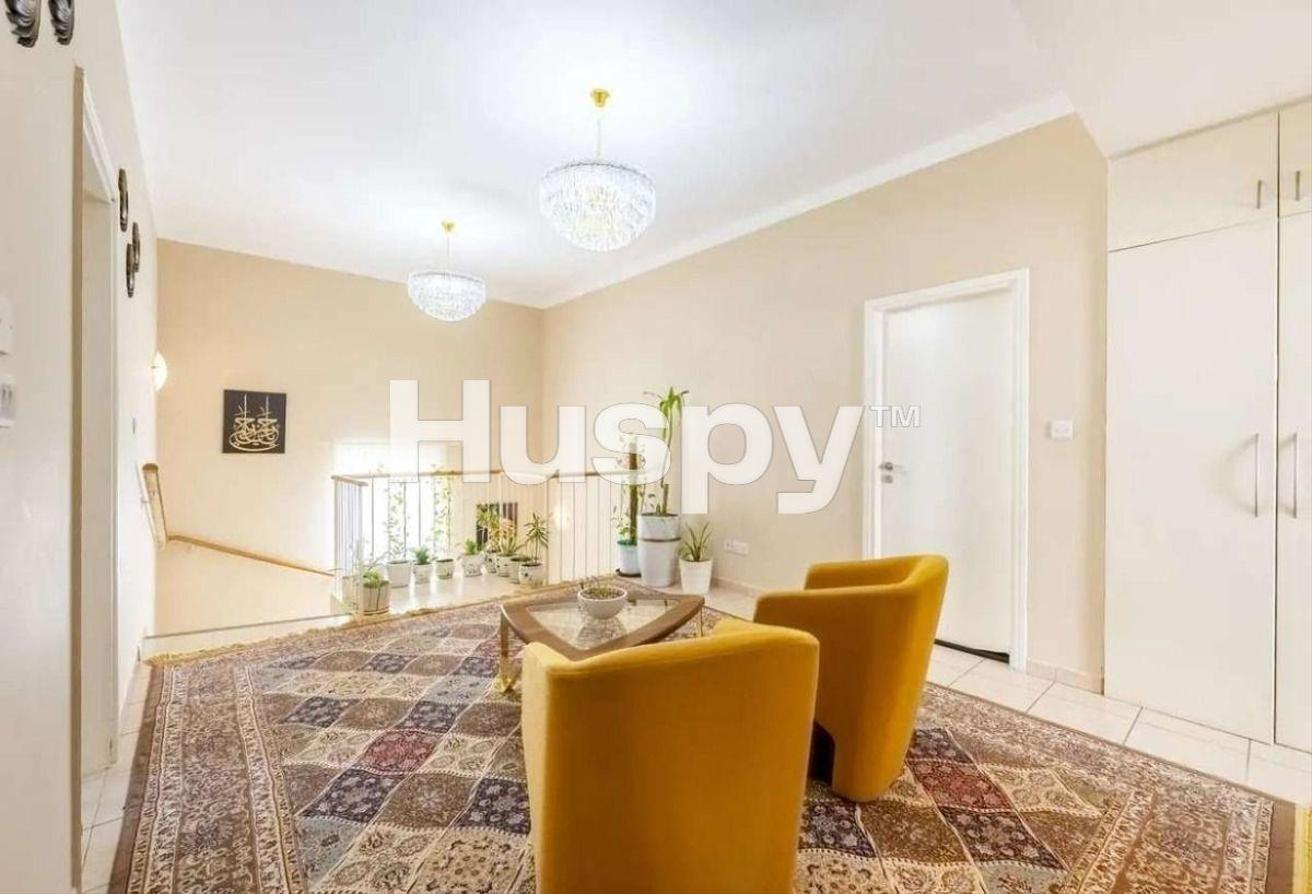 Vacant | Close to Amenities | Furnished photo 7
