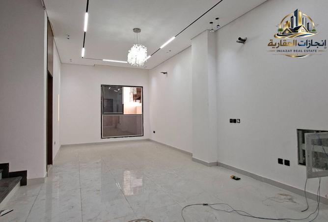 116825398 - Property Image 3