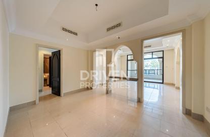 Apartment - 2 Bedrooms - 3 Bathrooms for rent in Tajer Residences - The Old Town Island - Old Town - Downtown Dubai - Dubai