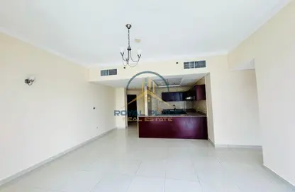 شقة - 2 غرف نوم - 2 حمامات للايجار في برج الواحة - مدينة دبي الرياضية - دبي