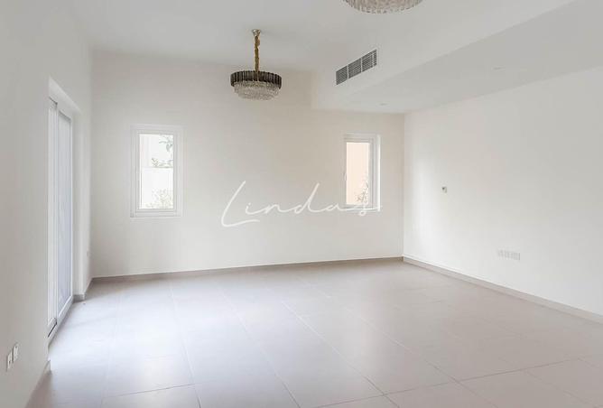 56955507 - Property Image 2