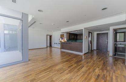 Apartment - 3 Bedrooms - 4 Bathrooms for rent in Burj Daman - DIFC - Dubai