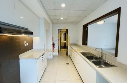 Apartment - 3 - 4 for rent in Sherina Plaza 1 - Corniche Deira - Deira - Dubai