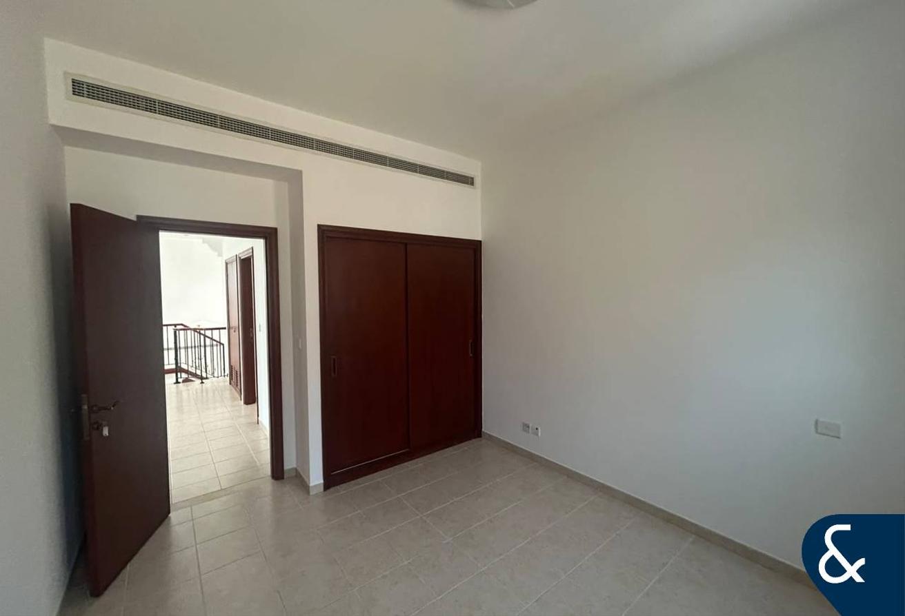 4 Beds + Maids I Close to Community Pool photo 13