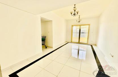 Apartment - 2 Bedrooms - 2 Bathrooms for rent in Muwaileh 29 Building - Muwaileh - Sharjah