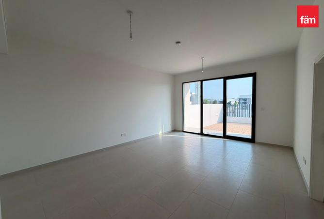 Area Expert | Vastu | Single Row | Spacious photo 3