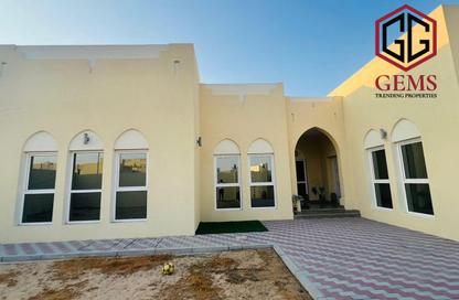 Villa - 3 Bedrooms - 4 Bathrooms for rent in Al Mizhar 4 - Al Mizhar - Dubai