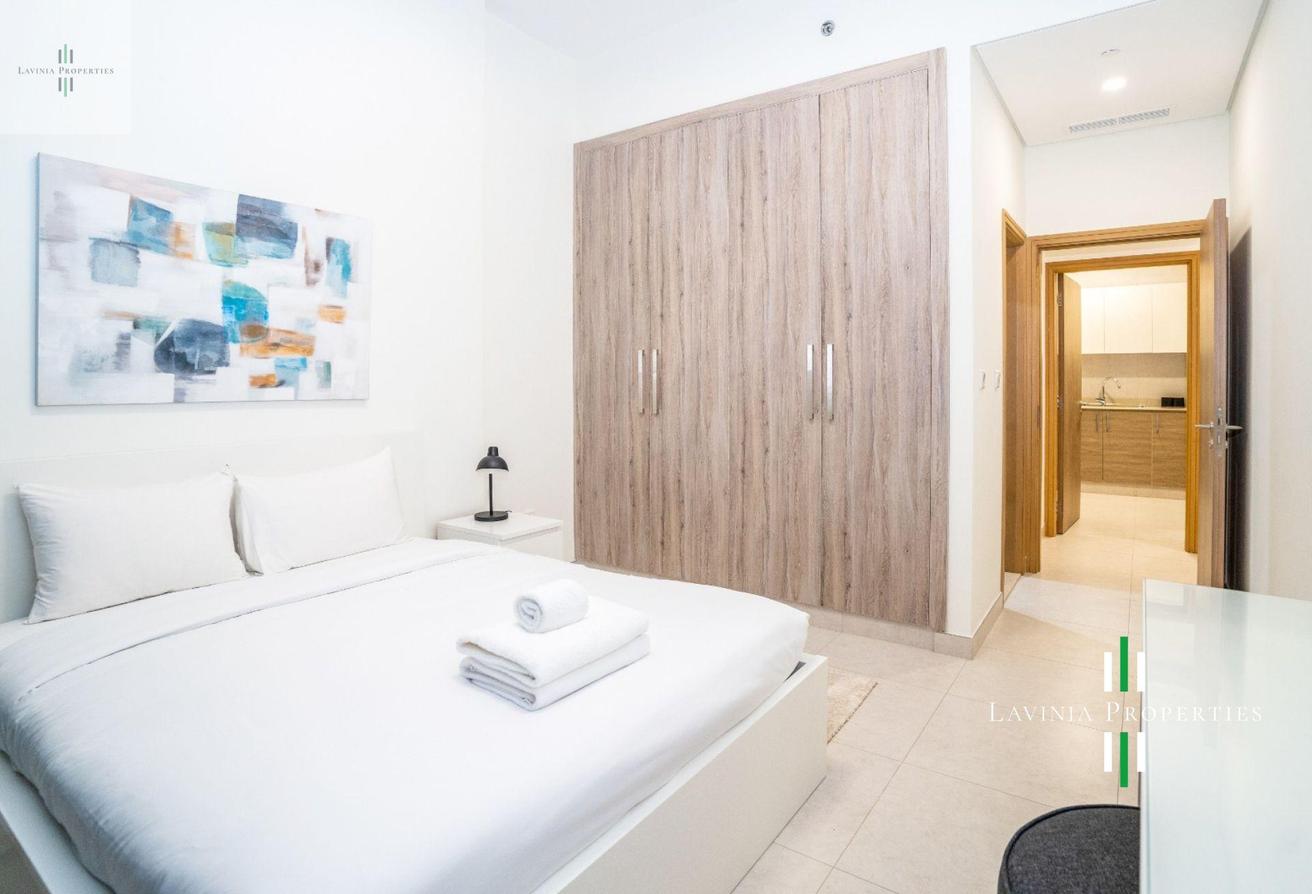 SPACIOUS | CANAL & SKYLINE VIEW | PRIME LOCATION photo 9