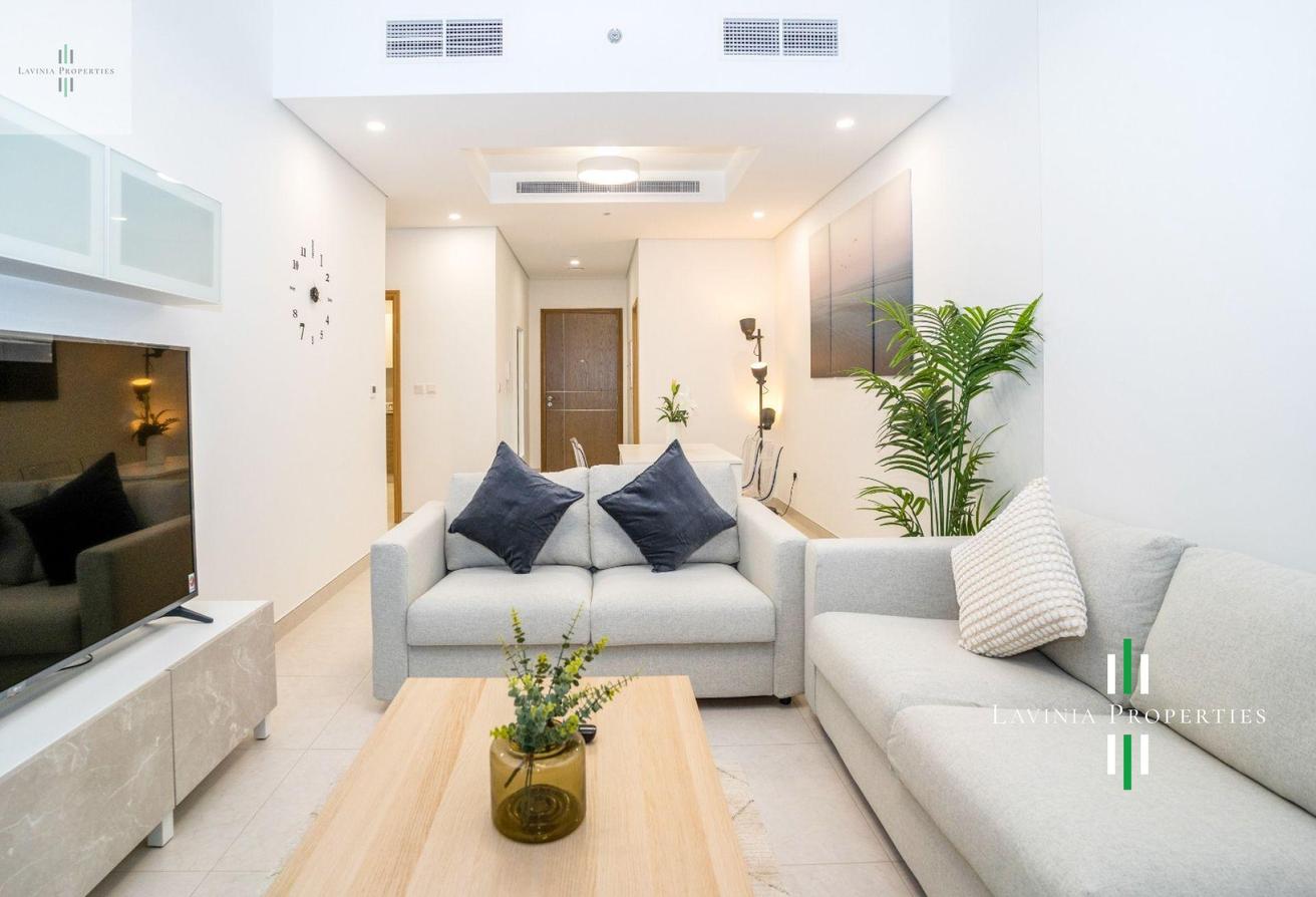 SPACIOUS | CANAL & SKYLINE VIEW | PRIME LOCATION photo 3
