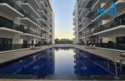 شقة - 2 غرف نوم - 2 حمامات للايجار في سول جولف فيوز - مدينة دبي للإنتاج (اي ام بي زد) - دبي