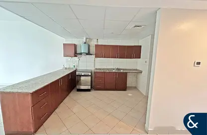 Apartment - 3 Bedrooms - 2 Bathrooms for sale in Marina Pinnacle - Dubai Marina - Dubai
