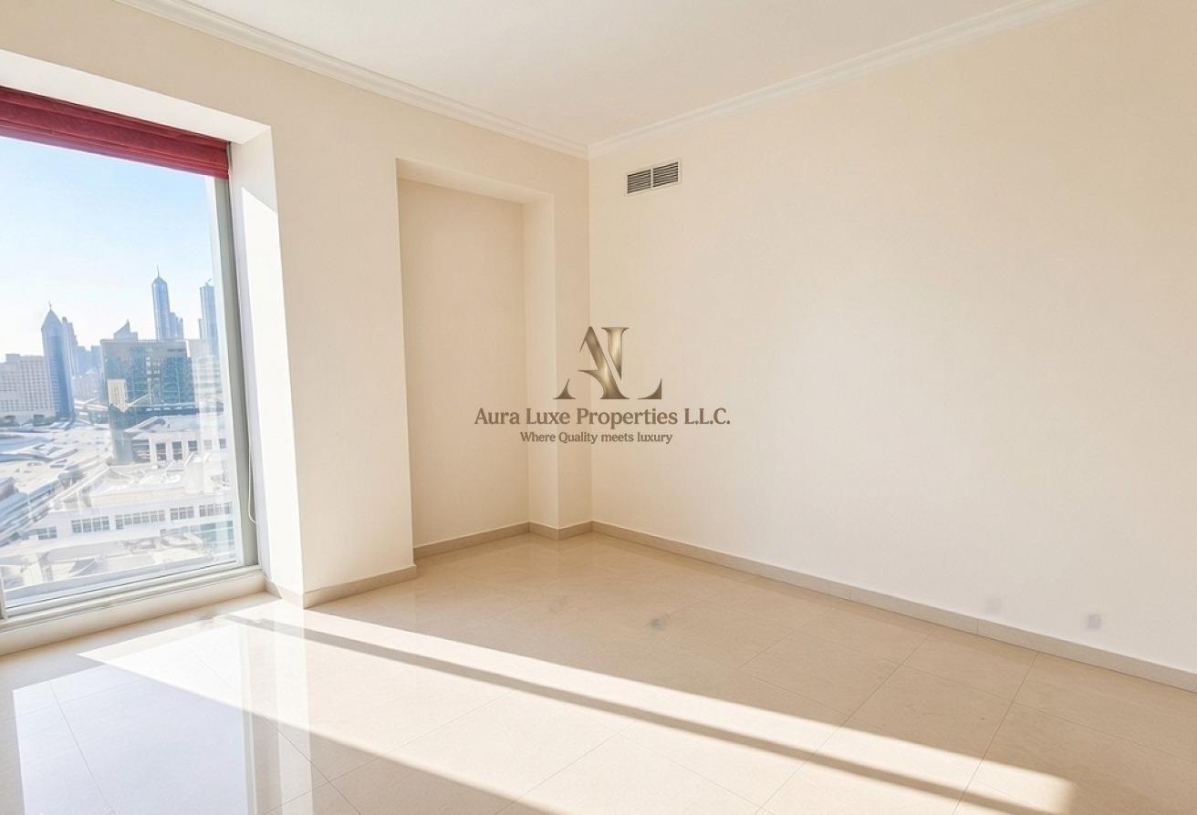 Burj Khalifa view : Ready to Move | Spacious photo 9