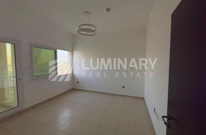Apartment - 1 - 1 for rent in Mazaya 28 - Queue Point - Liwan - Dubai