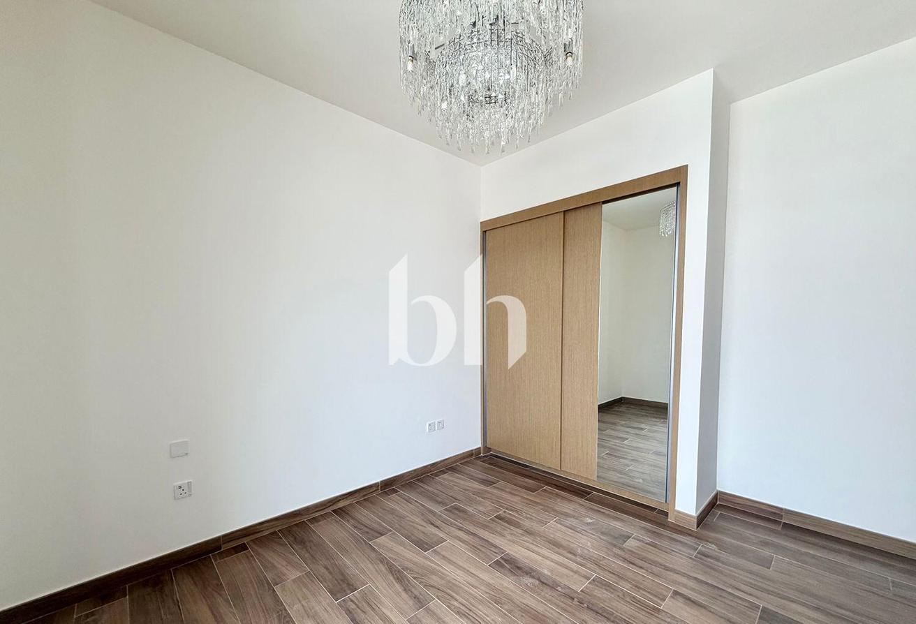 Independent Villa | Best Price | Landscaped photo 18