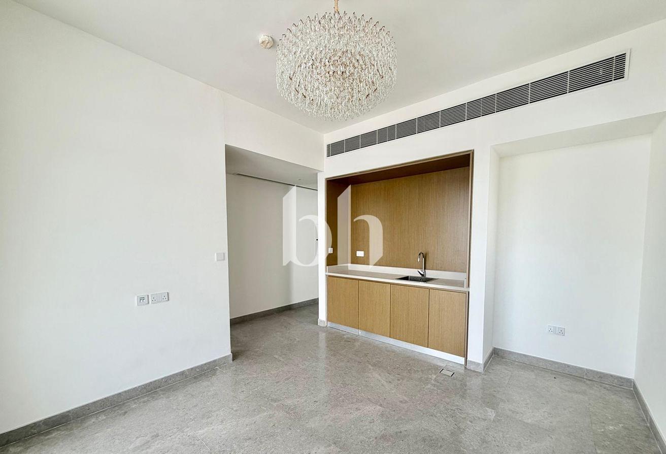 Independent Villa | Best Price | Landscaped photo 11