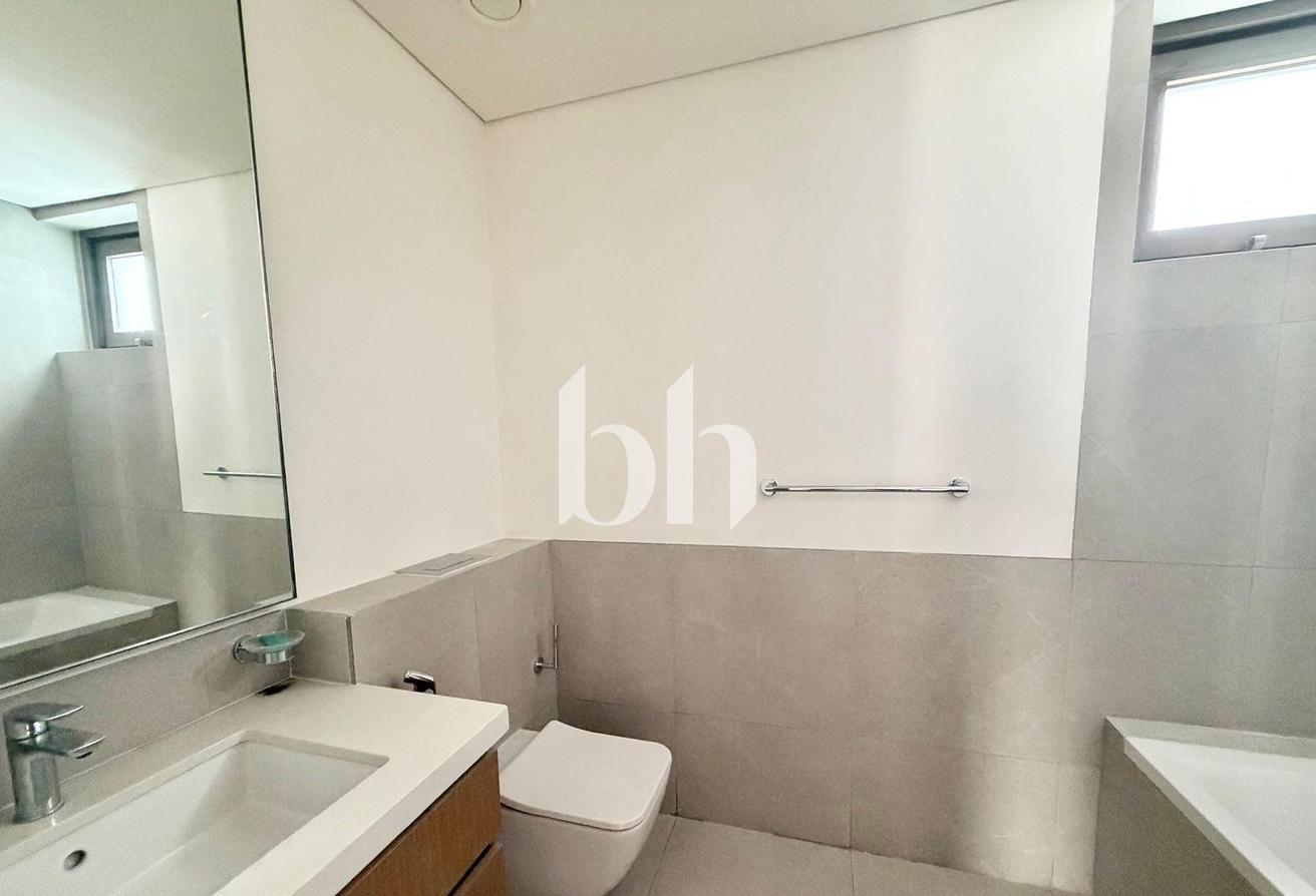 Independent Villa | Best Price | Landscaped photo 16