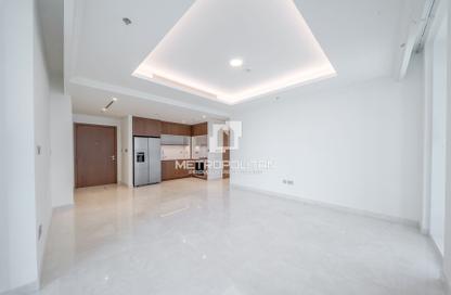 Apartment - 2 Bedrooms - 2 Bathrooms for sale in Palace Beach Residence Tower 2 - Palace Beach Residence - Emaar Beachfront - Dubai Harbour - Dubai