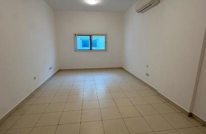 Apartment - Studio - 1 for rent in Bayt Al Muteena 01 - Al Muteena - Deira - Dubai