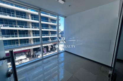 Office Space - Studio - 1 Bathroom for rent in Bay Square Building 7 - Bay Square - Business Bay - Dubai