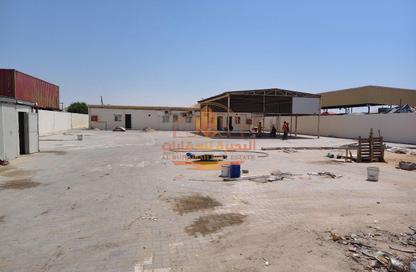 Factory - Studio - 5 Bathrooms for rent in Al Sajaa S - Al Sajaa - Sharjah