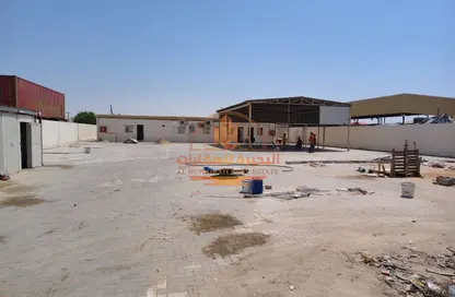 Factory - Studio - 5 Bathrooms for rent in Al Sajaa S - Al Sajaa - Sharjah