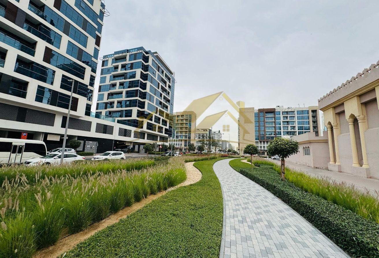 2 BR Apartment | Gym & pool | connectivity to szr
